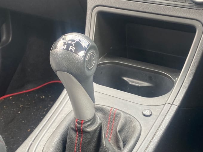 2025 Mg Mg3