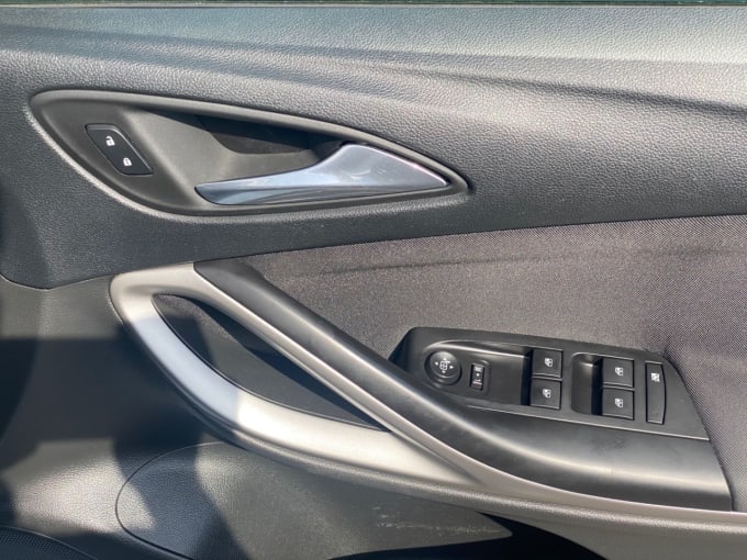 2025 Vauxhall Astra