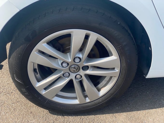 2025 Vauxhall Astra