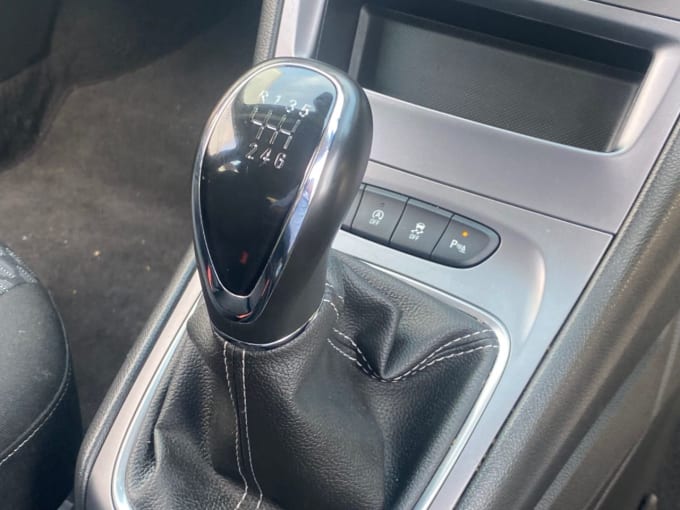 2025 Vauxhall Astra