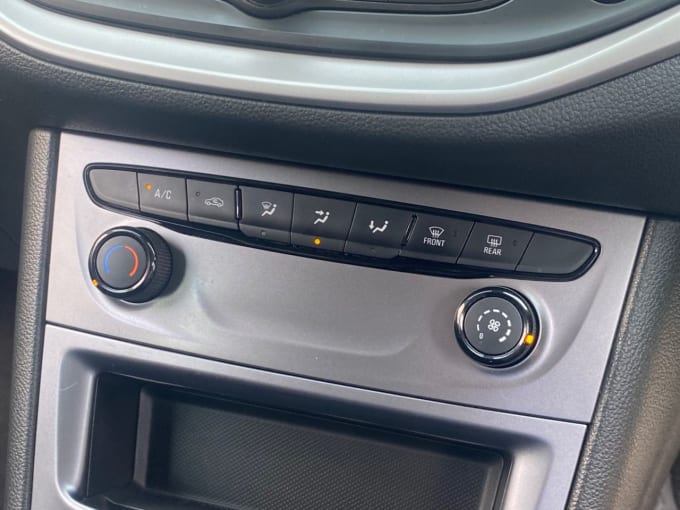 2025 Vauxhall Astra
