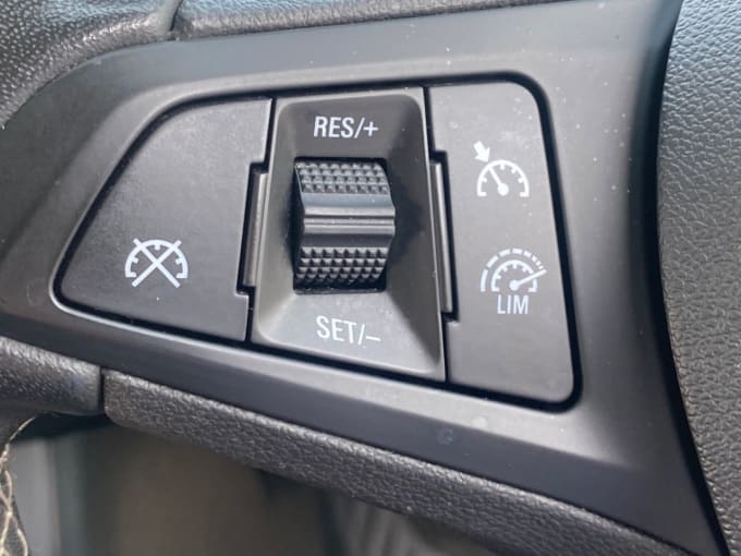 2025 Vauxhall Astra