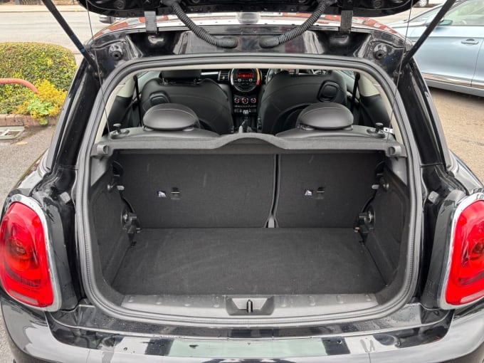 2025 Mini Hatch