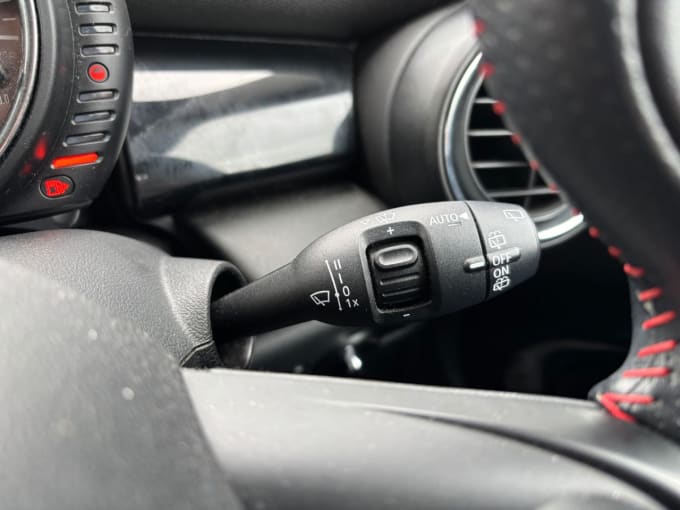 2025 Mini Hatch