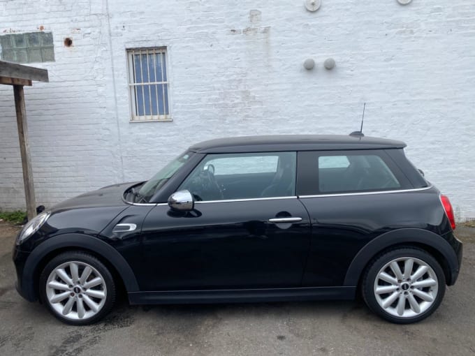 2025 Mini Hatch