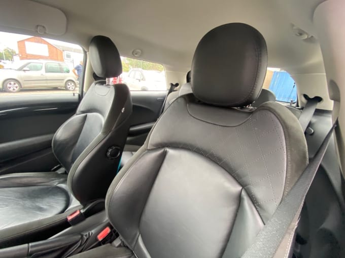 2025 Mini Hatch