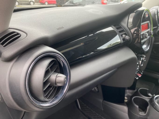 2025 Mini Hatch