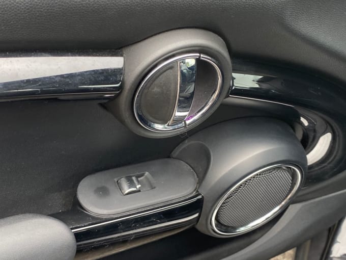 2025 Mini Hatch