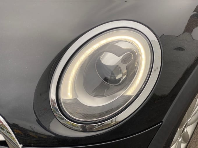 2025 Mini Hatch
