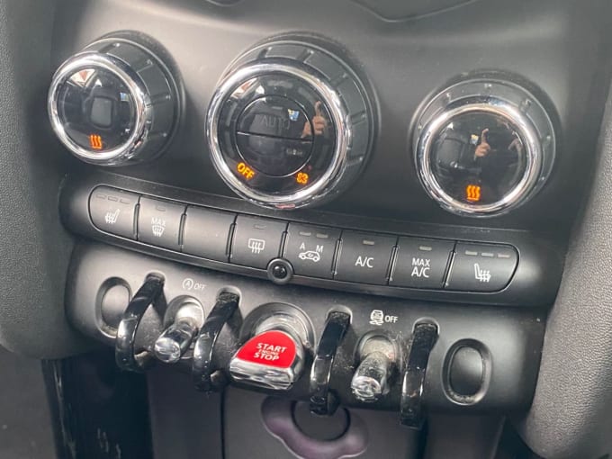 2025 Mini Hatch