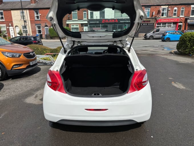 2025 Peugeot 208