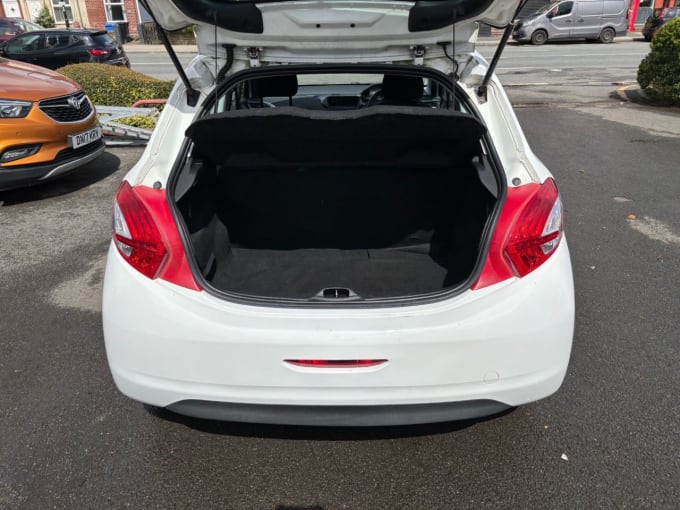 2025 Peugeot 208