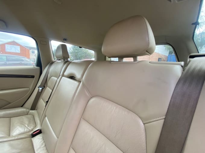 2025 Volvo V70
