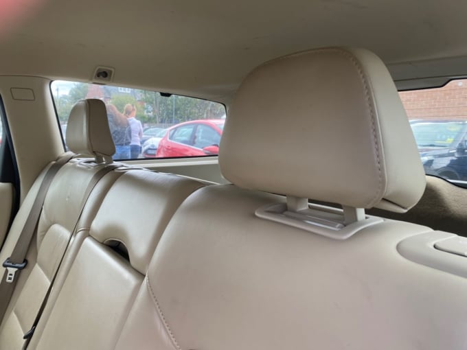 2025 Volvo V70