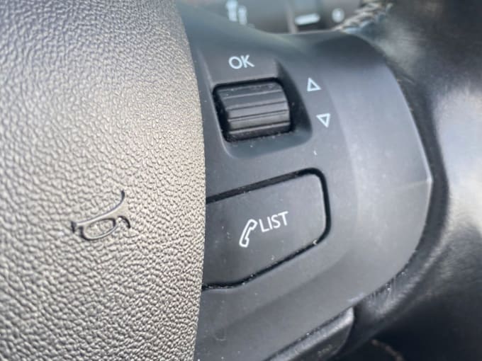 2025 Peugeot 208