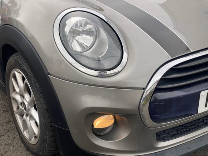2025 Mini Hatch
