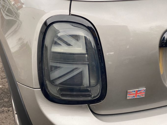 2025 Mini Hatch