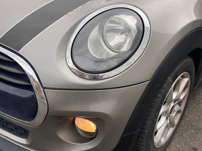 2025 Mini Hatch