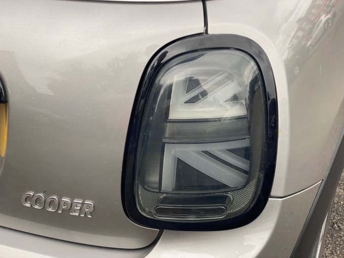2025 Mini Hatch