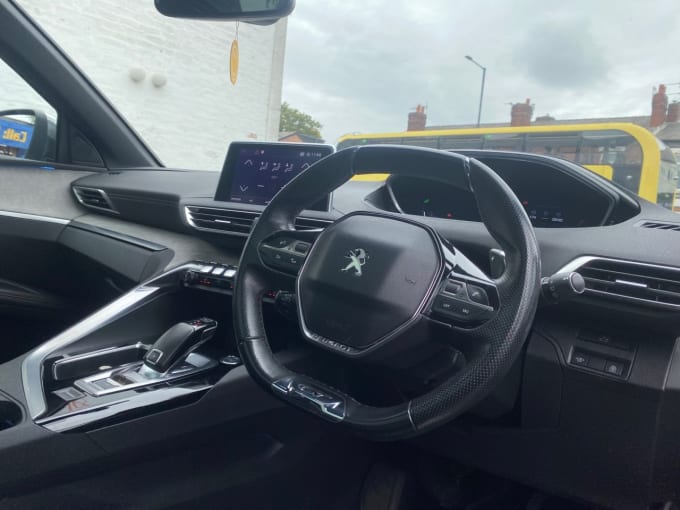 2025 Peugeot 5008