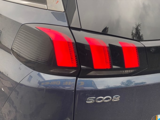 2025 Peugeot 5008