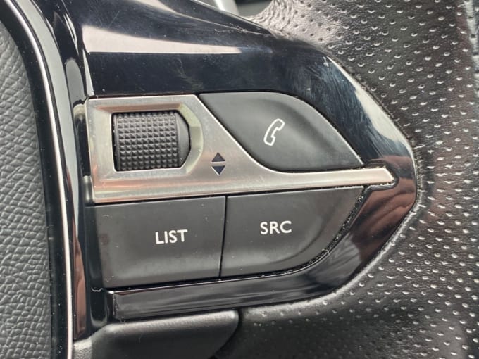 2025 Peugeot 5008