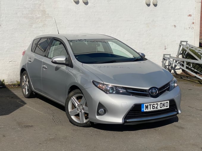 2012 Toyota Auris