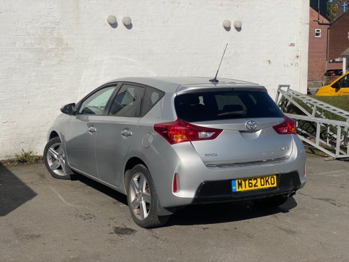 2012 Toyota Auris