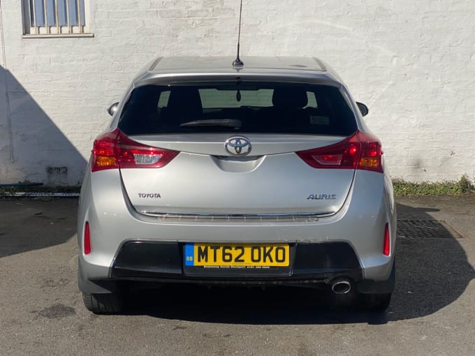 2012 Toyota Auris