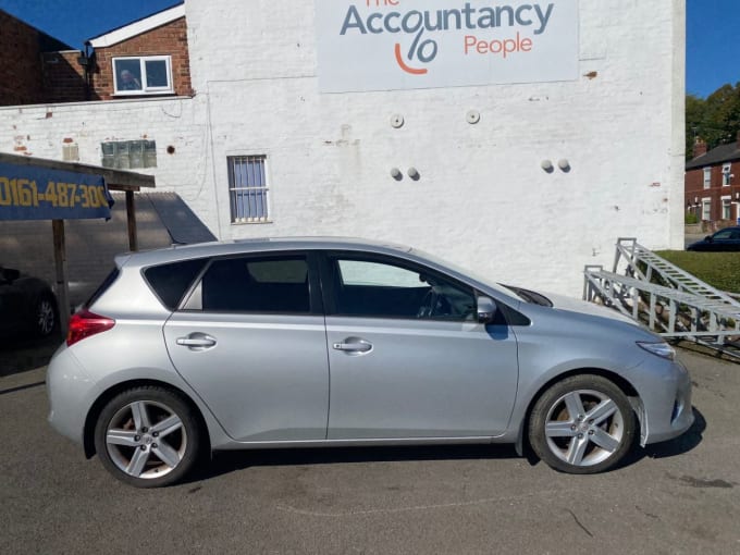 2012 Toyota Auris