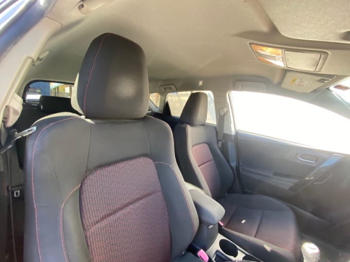 2012 Toyota Auris