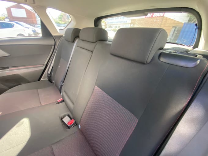 2012 Toyota Auris