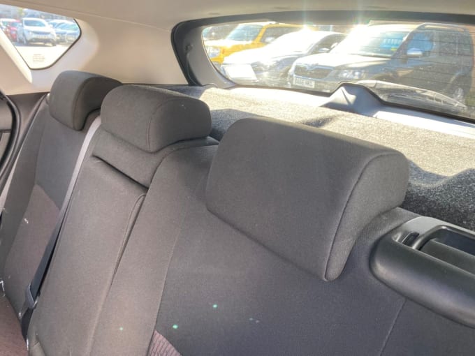 2012 Toyota Auris