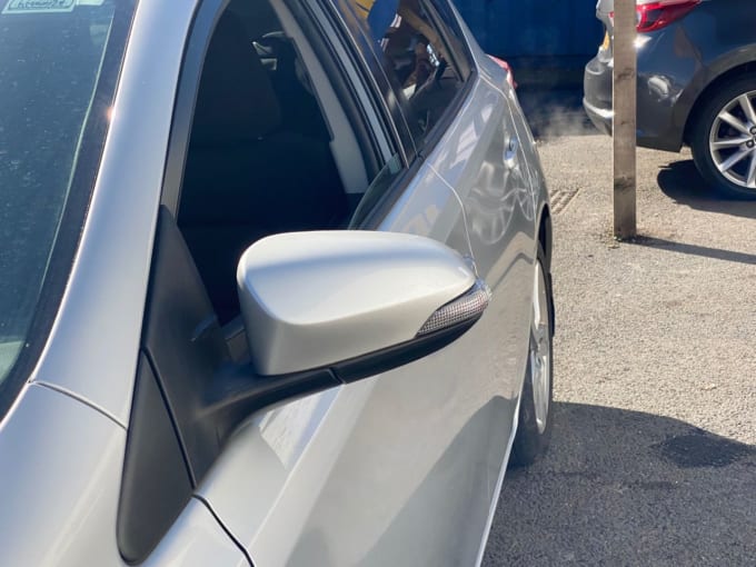 2012 Toyota Auris