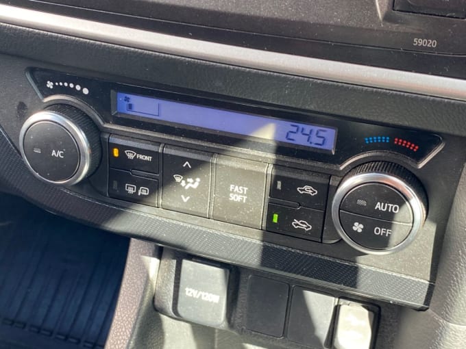 2012 Toyota Auris