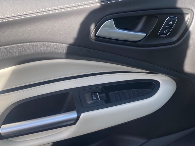 2025 Ford Kuga
