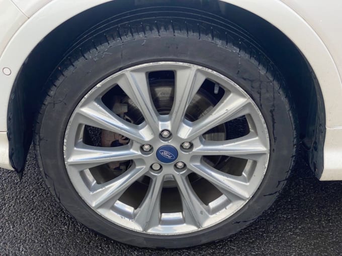 2025 Ford Kuga