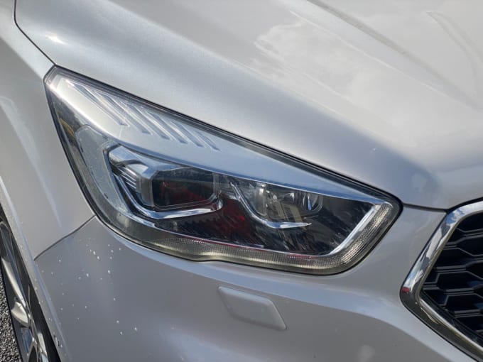2025 Ford Kuga