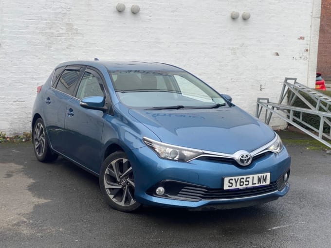 2015 Toyota Auris