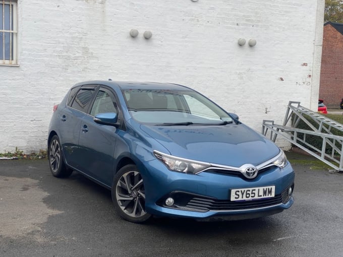 2015 Toyota Auris