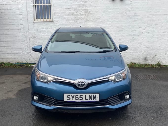 2015 Toyota Auris