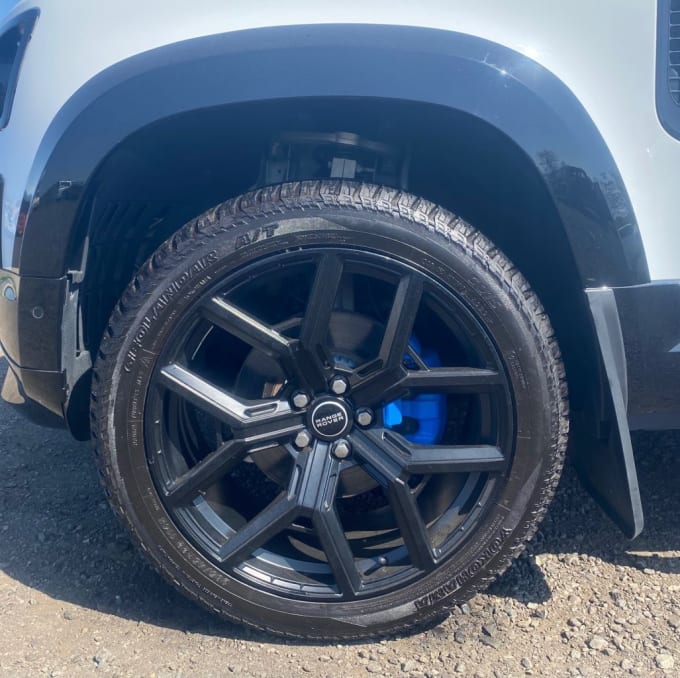 2025 Land Rover Defender
