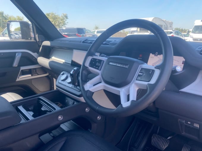 2025 Land Rover Defender
