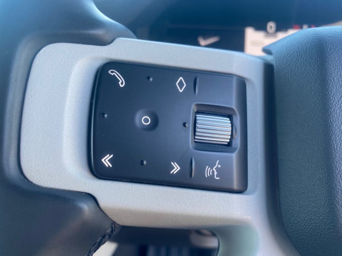 2025 Land Rover Defender