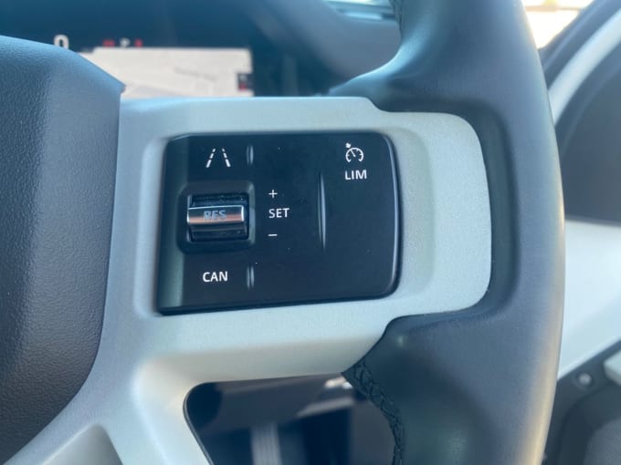 2025 Land Rover Defender