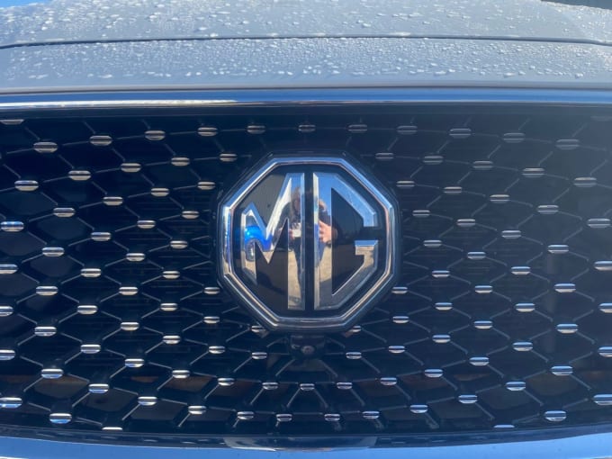2025 Mg Mg Hs