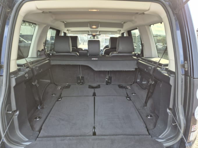 2025 Land Rover Discovery 4