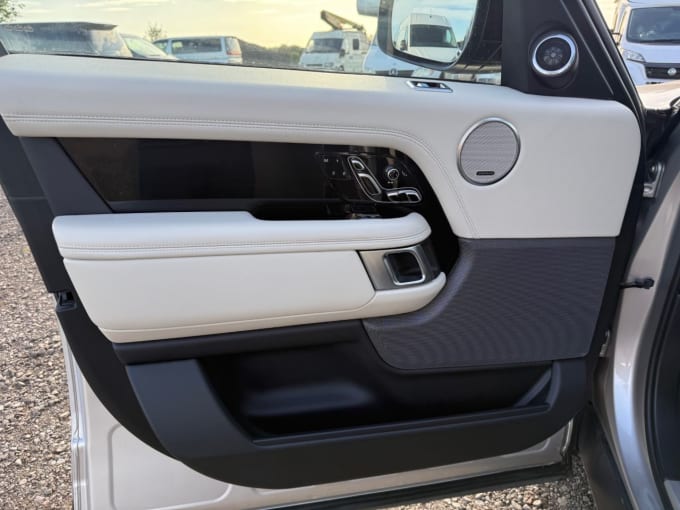 2025 Land Rover Range Rover