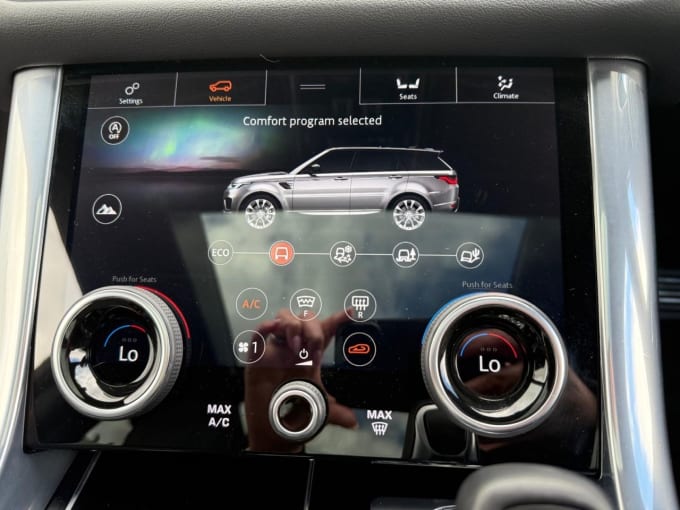 2025 Land Rover Range Rover Sport