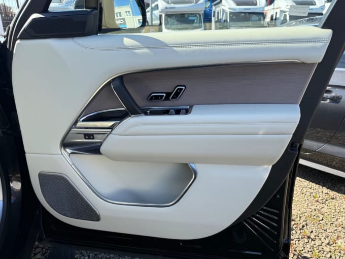 2025 Land Rover Range Rover